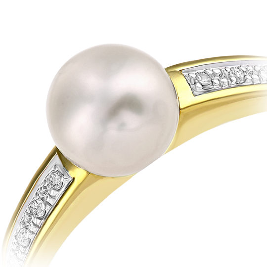 Cultured Pearl & Diamond Ring
