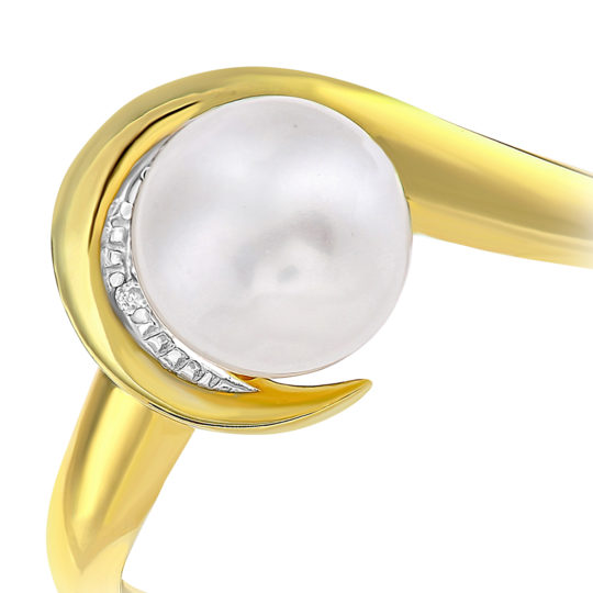 Cultured Pearl & Diamond Ring