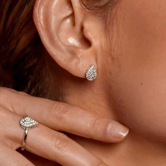 Hot Diamonds Glimmer White Topaz Stud Earrings